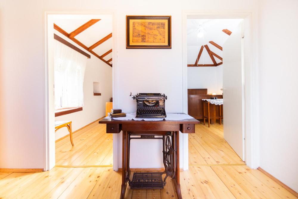 Holiday Home Burba コミジャ エクステリア 写真