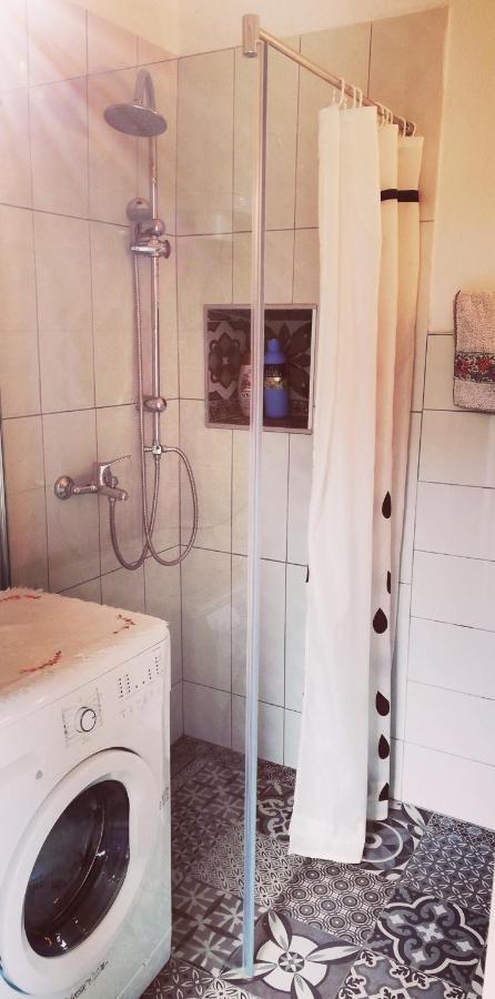 Holiday Home Burba コミジャ エクステリア 写真
